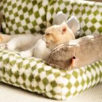 New Large Retro Diamond Grid Cat Bed Couch Sofa - Image 5